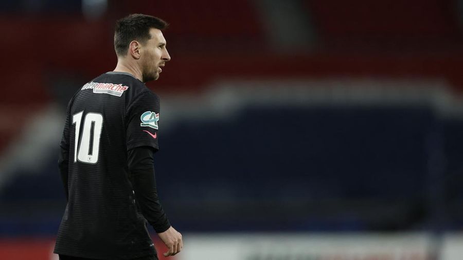 Lionel Messi pakai nomor punggung 10 di laga PSG vs Nice dalam lanjutan Piala Prancis. (REUTERS/BENOIT TESSIER)