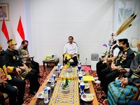 Terkuak Misteri Pertemuan Jokowi & Jajaran Sultan Kalimantan