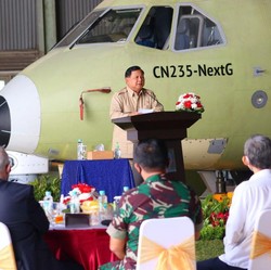 Wah, Prabowo Tantang Bos PTDI Bikin 24 Pesawat CN235/Tahun