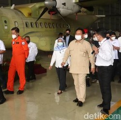 Prabowo Ungkap Deretan Negara yang 'Kepincut' Pesawat CN-235