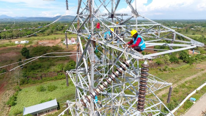 PLN Operasikan 4 Infrastruktur Listrik di Sulsel, Pariwisata dan Investasi Semakin Menggeliat* PLN Operasikan 4 Infrastruktur Listrik di Sulsel, Pariwisata dan Investasi Semakin Menggeliat*