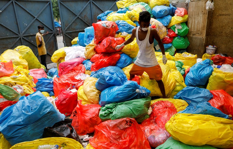 Limbah covid di New Delhi, India (REUTERS/ADNAN ABIDI)