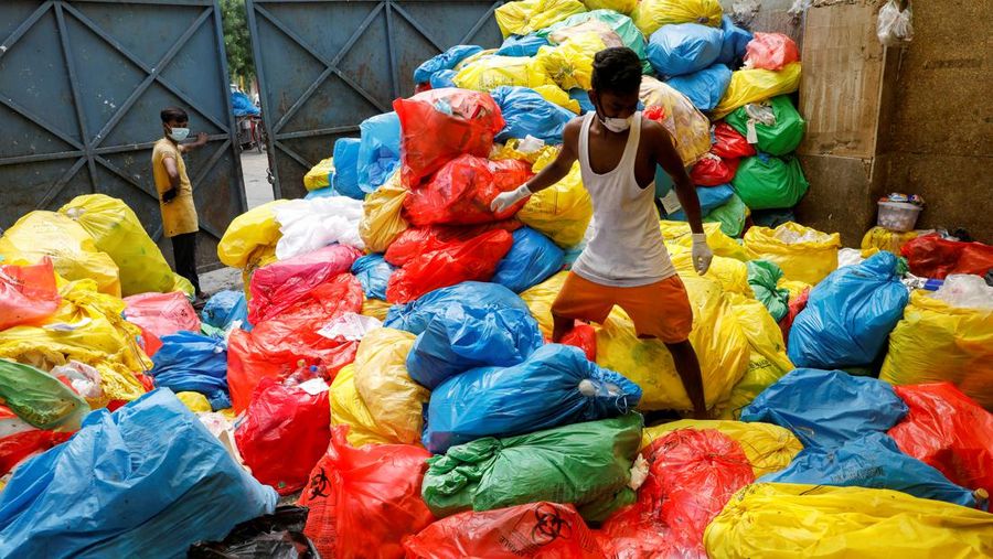 Limbah covid di New Delhi, India (REUTERS/ADNAN ABIDI)