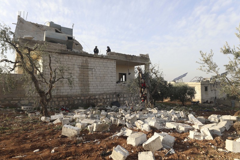 Gambar dari video yang disediakan oleh Departemen Pertahanan dan dirilis pada 3 Februari 2022, menunjukkan kompleks sebelum serangan di mana Abu Ibrahim al-Hashimi al-Qurayshi, pemimpin Kelompok Negara Islam, tewas di provinsi Idlib barat laut Suriah. (Department of Defense via AP) Gambar dari video yang disediakan oleh Departemen Pertahanan dan dirilis pada 3 Februari 2022, menunjukkan kompleks sebelum serangan di mana Abu Ibrahim al-Hashimi al-Qurayshi, pemimpin Kelompok Negara Islam, tewas di provinsi Idlib barat laut Suriah. (Department of Defense via AP)