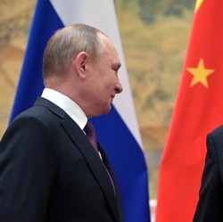 Setengah Asetnya Beku Kena Sanksi, Rusia Sebut Andalkan China