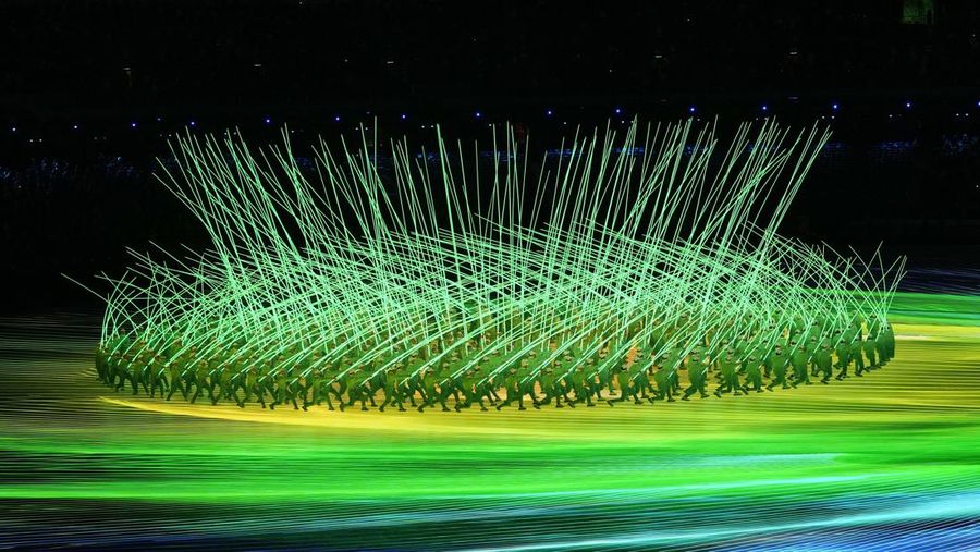 Pembukaan Olimpiade musim dingin Beijing 2022 digelar di Bird's Nest Stadium (AP/Bernat Armangue)