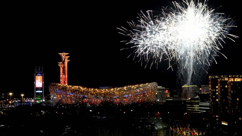 Pembukaan Olimpiade musim dingin Beijing 2022 digelar di Bird's Nest Stadium (AP/Bernat Armangue)