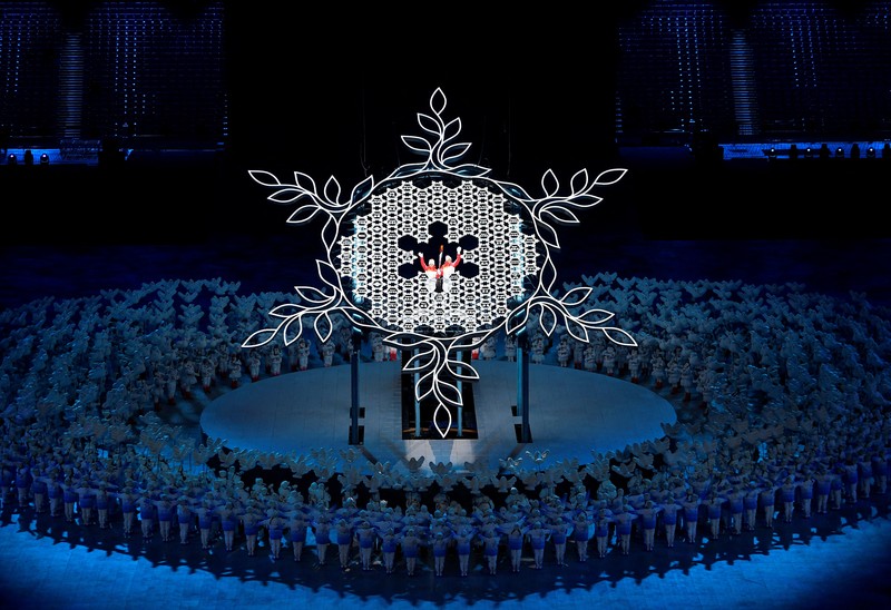 Pembukaan Olimpiade musim dingin Beijing 2022 digelar di Bird's Nest Stadium (AP/Bernat Armangue) Pembukaan Olimpiade musim dingin Beijing 2022 digelar di Bird's Nest Stadium (AP/Bernat Armangue)