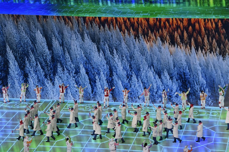 Pembukaan Olimpiade musim dingin Beijing 2022 digelar di Bird's Nest Stadium (AP/Bernat Armangue) Pembukaan Olimpiade musim dingin Beijing 2022 digelar di Bird's Nest Stadium (AP/Bernat Armangue)