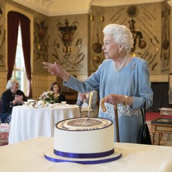 Kesehatan Ratu Elizabeth Semakin Memburuk