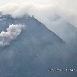 Gunung Merapi Erupsi, Awan Panas Meluncur Cepat 1.800 Meter