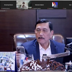 Luhut Blak-blakan Dampak Omicron Lebih Kecil Dibanding Delta
