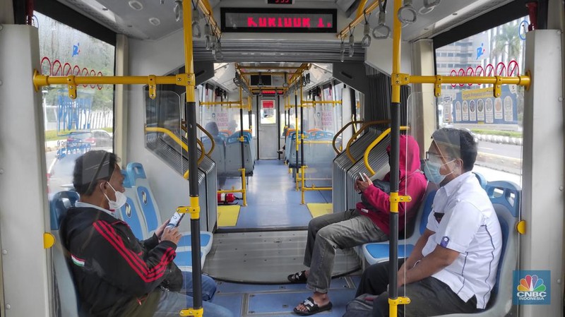 Mobilitas Warga Jakarta Saat PPKM Level 3 (CNBC Indonesia/Andrean Kristianto)