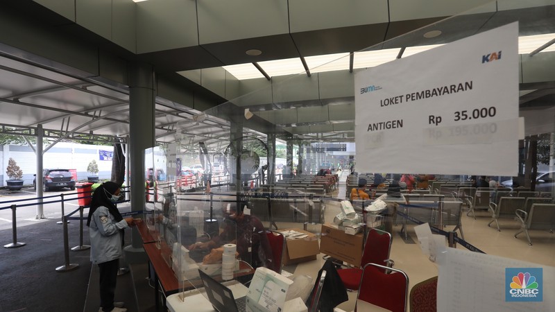 Mobilitas Warga Jakarta Saat PPKM Level 3 (CNBC Indonesia/Andrean Kristianto)