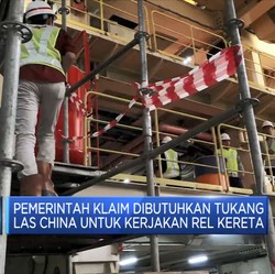 Tukang Las Asal China Di Kereta Cepat