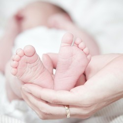Bayi 19 Bulan Menderita Kanker Ovarium Stadium 3, Apa Sebabnya?