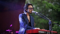 Pamungkas Rilis Album Kelima Hardcore Romance