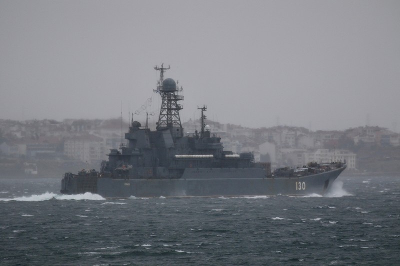 UKRAINE-CRISIS/RUSSIA-NAVY The Russian Navy's landing ship Minsk sets sail in the Dardanelles, on its way to the Black Sea, in Canakkale, Turkey February 8, 2022. REUTERS/Yoruk Isik