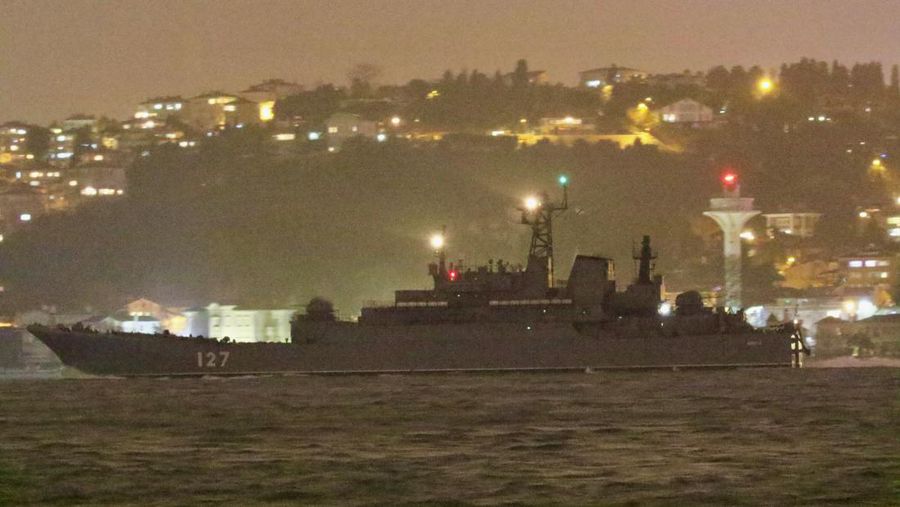 The Russian Navy's landing ship Minsk sets sail in the Dardanelles, on its way to the Black Sea, in Canakkale, Turkey February 8, 2022. REUTERS/Yoruk Isik
