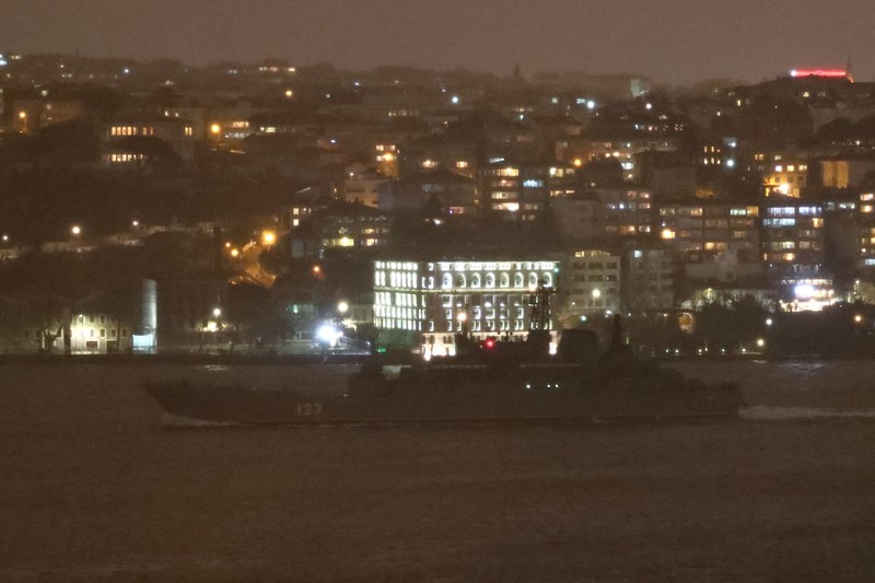 UKRAINE-CRISIS/RUSSIA-NAVY The Russian Navy's landing ship Minsk sets sail in the Dardanelles, on its way to the Black Sea, in Canakkale, Turkey February 8, 2022. REUTERS/Yoruk Isik