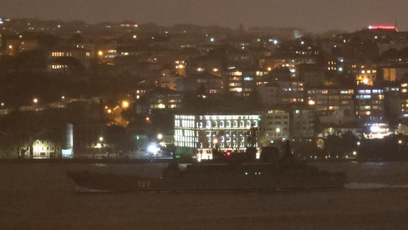 The Russian Navy's landing ship Minsk sets sail in the Dardanelles, on its way to the Black Sea, in Canakkale, Turkey February 8, 2022. REUTERS/Yoruk Isik