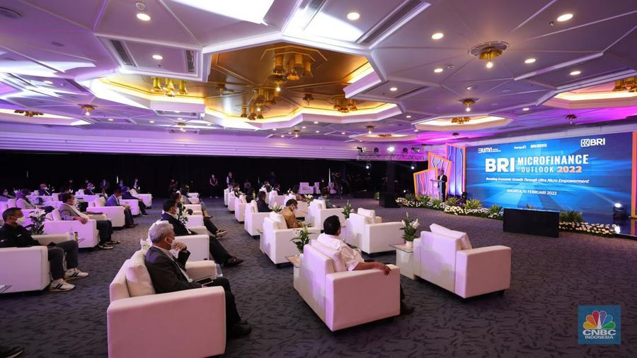 Direktur Utama Bank BRI, Sunarso di acara BRI Microfinance Outlook 2022 (CNBC Indonesia/Tri Susilo)