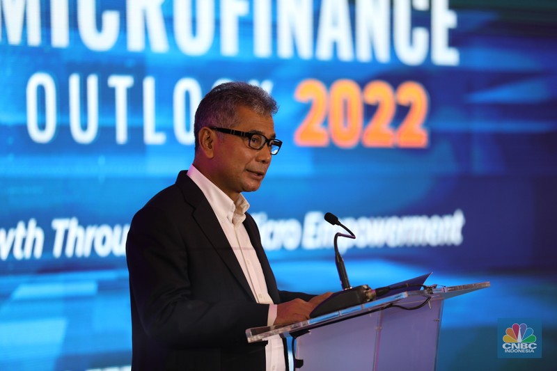 Direktur Utama Bank BRI, Sunarso di acara BRI Microfinance Outlook 2022 (CNBC Indonesia/Tri Susilo) Direktur Utama Bank BRI, Sunarso di acara BRI Microfinance Outlook 2022 (CNBC Indonesia/Tri Susilo)