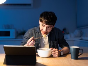 Studi: Menonton Film Bisa Bikin Jantung Sehat dan Mental Jadi Tenang