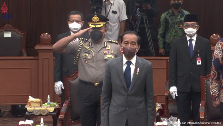 Jokowi di Sidang Pleno Khusus Penyampaian Laporan Mahkamah Konstitusi Tahun 2021, 10 Februari 2022 (Tangkapan Layar Youtube)