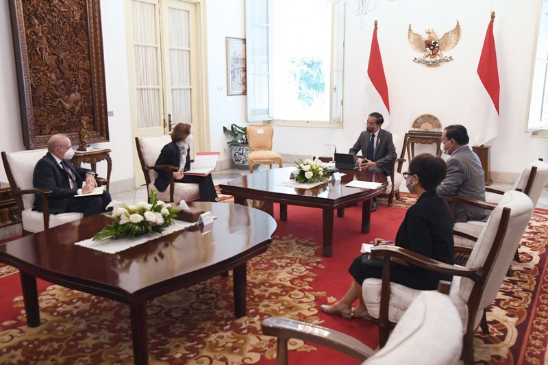 Menhan Prabowo Antar Menhan Parly Bertemu Presiden Jokowi. (BPMI Setpres/Lukas)