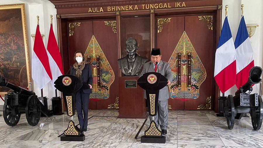 Menhan Prabowo (kanan) dan Menhan Prancis (kiri) (Dok Kemenhan)
