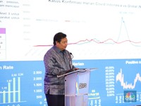 Airlangga: Lonjakan Kasus Covid-19 akan Melandai Bulan Maret