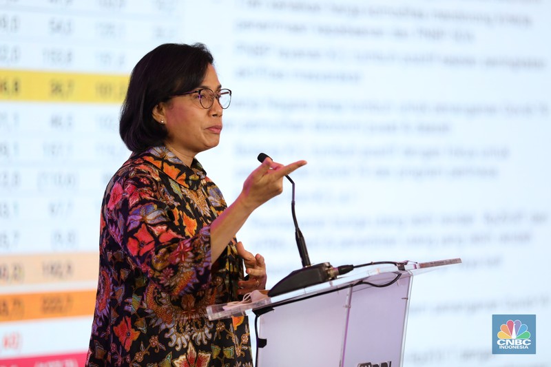 Direktur Utama Bank BRI, Sunarso di acara BRI Microfinance Outlook 2022 (CNBC Indonesia/Tri Susilo) Direktur Utama Bank BRI, Sunarso di acara BRI Microfinance Outlook 2022 (CNBC Indonesia/Tri Susilo)