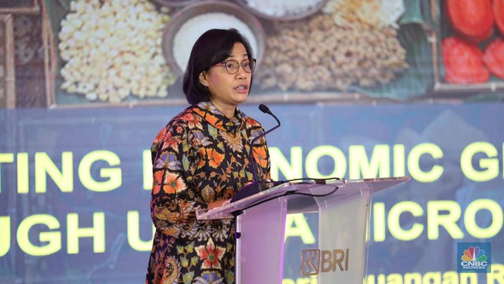 Menteri Keuangan Sri Mulyani dalam acara BRI Microfinance Outlook 2022 (CNBC Indonesia/Tri Susilo) Menteri Keuangan Sri Mulyani dalam acara BRI Microfinance Outlook 2022 (CNBC Indonesia/Tri Susilo)