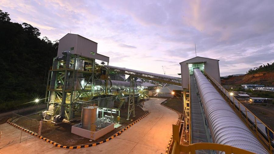 PT PLN (Persero) dan PT Aneka Tambang Tbk tandatangani HoA untuk memasok listrik ke smelter feronikel Antam di Halmahera Timur. Doc PLN.