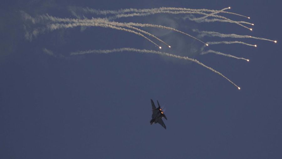 Jet tempur F-15 (AP/Ariel Schalit)