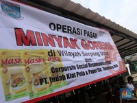 Kini Minyak Goreng Bisa Bikin Warga RI Rela Antre