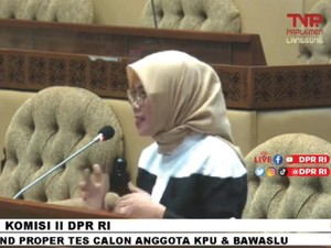 DPR Bakal Sepakati Iffa Rosita Jadi Komisioner KPU Gantikan Hasyim Asyari