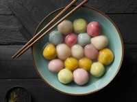 Bukan Kue Keranjang, Ini Makanan Khas Cap Go Meh