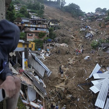 Potret Tanah Longsor Timpa Pemukiman Brasil, 34 Orang Tewas