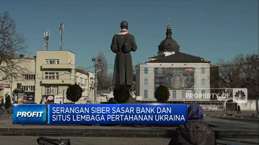 Ukraina menyatakan situs Kementerian Pertahanan Negara, angkatan bersenjata, serta dua bank pelat merah menjadi target serangan siber yang kemungkinan berasal dari Rusia.