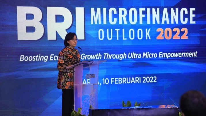 Menteri Keuangan di BRI Microfinance Outlook 2022 Menteri Keuangan Sri Mulyani mengapresiasi kontribusi BRI dalam mengangkat segmen ultra mikro dan UMKM.