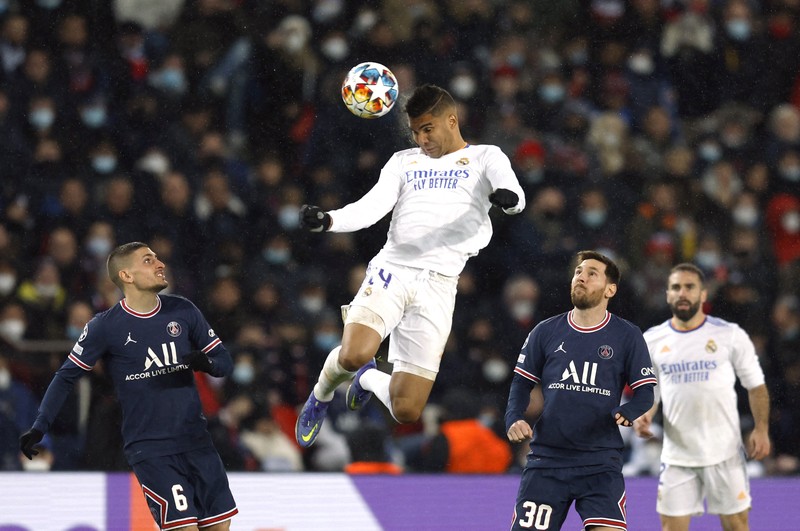 Soccer Football - Champions League - Round of 16 First Leg - Paris St Germain v Real Madrid - Parc des Princes, Paris, France - February 15, 2022 Real Madrid's Casemiro in action REUTERS/Gonzalo Fuentes
