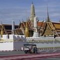 Gara-gara Perang, Ribuan Turis Rusia Terdampar di Thailand