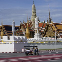 Gara-gara Perang, Ribuan Turis Rusia Terdampar di Thailand