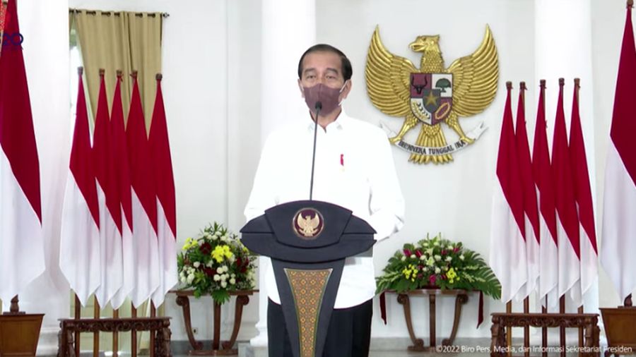 Presiden Joko Widodo (Jokowi) Melakukan Peninjauan Vaksinasi Covid-19 Secara Virtual di 17 Provinsi, Jumat (18/2/2022). (Tangkapan Layar Youtube Sekretariat Presiden)