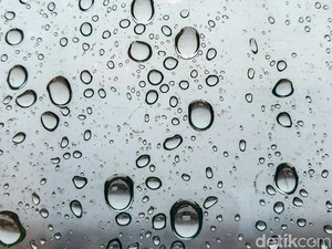 Prakiraan Cuaca Jateng Hari Ini: Tegal-Cilacap Hujan, Siapkan Payung!