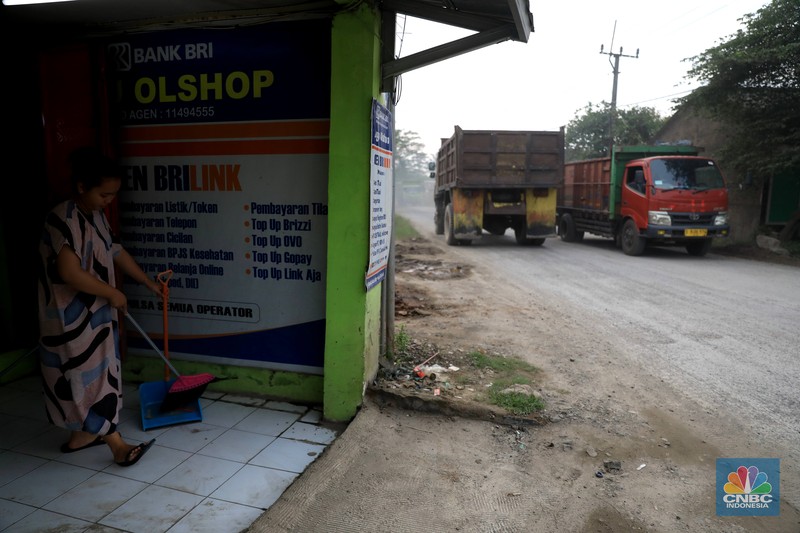 Kerusakan Jalur Rumpin, Jawa Barat (CNBC Indonesia/Muhammad Sabki)