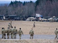 Potret Tentara AS Siaga di Perbatasan Ukraina, Siap Perang?