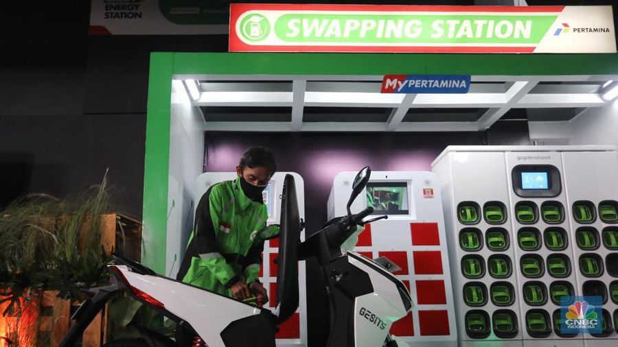 Uji coba ekosistem kendaraan listrik (CNBC Indonesia/Andrean Kristianto)